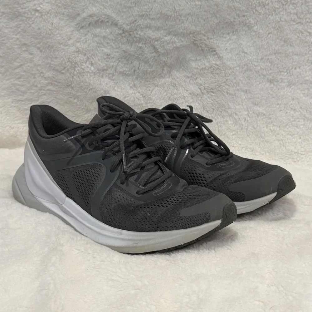Lululemon Blissfeel Run 2 Shoes Black/Asphalt Grey Women's size 11